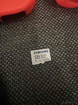 Nintendo switch V2 + příslušenství (top stav) - 2