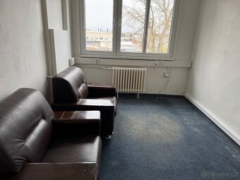 Pronájem kancelářských prostor v administrativní budově - 2
