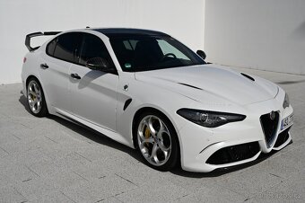 Alfa Romeo Giulia 2.9 V6 Quadrifoglio 375KW 2/17 - 2