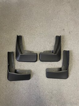 Zástěrky Volkswagen Polo MK6 - 2