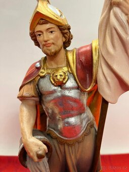 Stará dřevěná vyřezávaná socha, svatý Florian - 2
