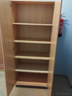 Dvoudílná policová skřín - 2