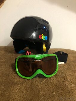 SET dětská lyžařská helma + brýle - 2