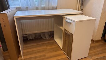 Pracovní stůl - 2