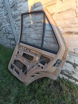 DVERE ZADNI Favorit - 2