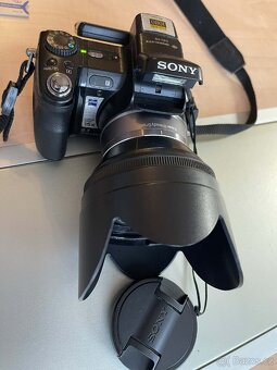 Fotoaparát značky SONY Model: DSC-H9 - 2