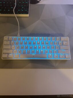 Herní mechanická klávesnice - Nová - 60% - 2