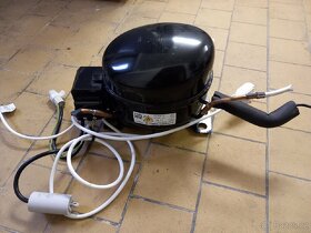 Motor z mrazáku Gorenje - 2