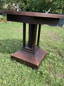 Starožitný stůl kubismus. - 2