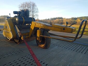 Prodám vibrační válec stavostroj vw3403 - 2