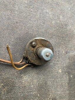 nožní přepínač světel - 2