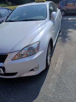 Lexus is 220d - 2