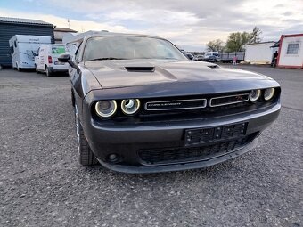 Dodge Challenger hemi - 2