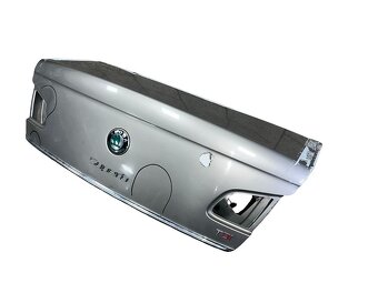 Páté dveře béžová metalíza LF8H Škoda Superb 2 sedan 2009 - 2