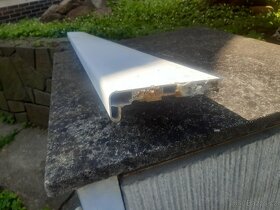 parapet vnitřní plastový šířka 150mm, délka 2100mm - 2