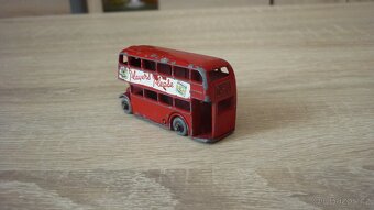 MATCHBOX RW BUS PLAYERS PLEASE NO 5 PLASTOVÁ KOLA - 2