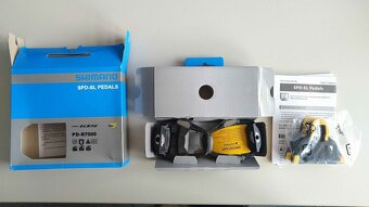 Nášlapné pedály SHIMANO 105 SPD-SL PD-R7000 - 2