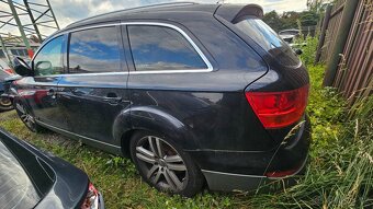 AUDI Q7 4.2i V8 - 2