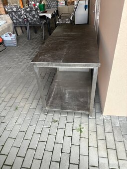 Nerezoví stůl + tři šuplíky - 2