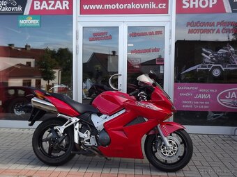 Honda VFR 800 VTEC - 2