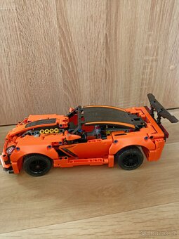 LEGO Technic 42093 Chevrolet Corvette ZR1 - 2