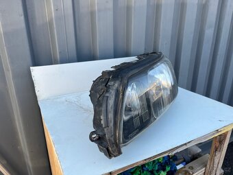 Přední světlo halogen S60, V70, XC70 - 2