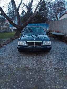 Mercedes-Benz E220 w124 coupe - 2
