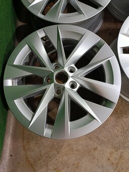 Alu 5x112 7Jx17 et46 Octavia - 2