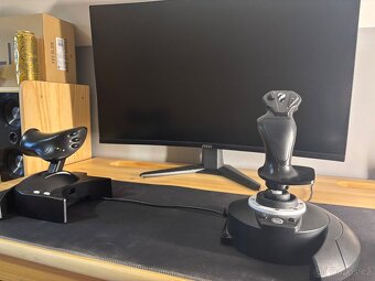 Joystick Thrustmaster T.Flight Full Kit X, pedálová sada TFR - 2