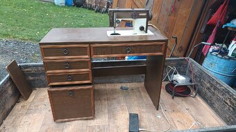 Prodám šicí stroj veritas v nalezovem stavu - 2