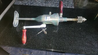 Starožitná ruční vrtačka - 2