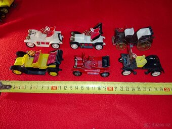 Autíčka veteráni zn. IGRA 11 ks, SMĚR 2 ks atd. 14 ks celkem - 2