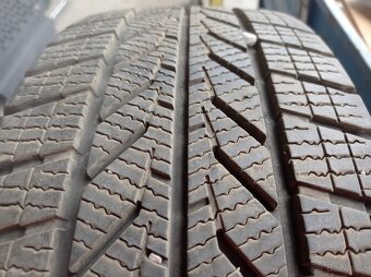 205/65 r16 C zimní 107/105T - 2