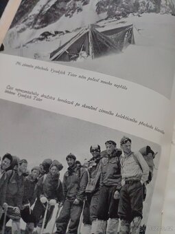 Kniha Deset velkých stěn Radovan Kuchař rv 1963, cena 219 Kč - 2