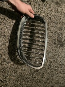 BMW E60 E61 chrom ledvinka - 2