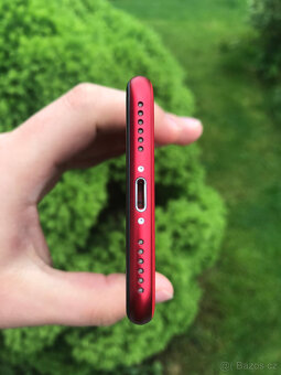 iPhone SE 2020 64Gb...červený - 2