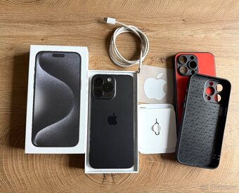 Apple iPhone 15 PRO MAX 256gb černý - 2