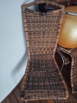 Prodám krásné jídelní židle. - 2