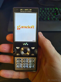 Sony Ericsson W995 - 2