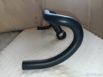 Silniční řídítka a představec - 2