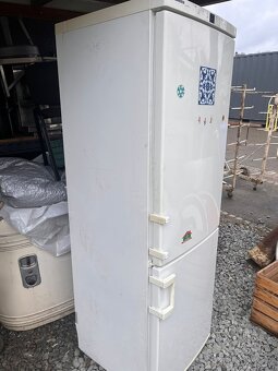 Lednice kombinovaná s mrazákem- LIEBHERR - 2