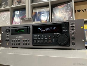 Sony PCM-R700 (DAT recorder) - 2