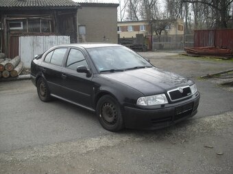 Skoda Octavia RS1 - 2