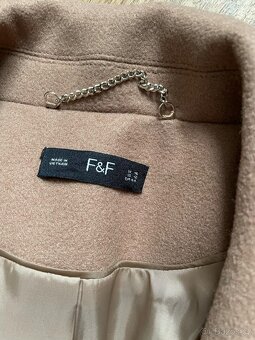 Delší hnědý kabát F&F, vel. XL - 2
