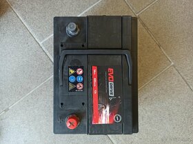 Autobaterie bezúdržbová EVODRIVE 56Ah 460A - 2