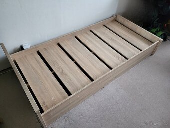 Prodám postel s roštem 200x90 cm – dekor dub sonoma - 2
