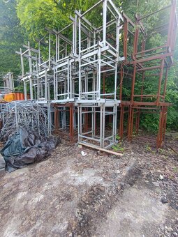 Konstrukce,klece, železný materiál - 2