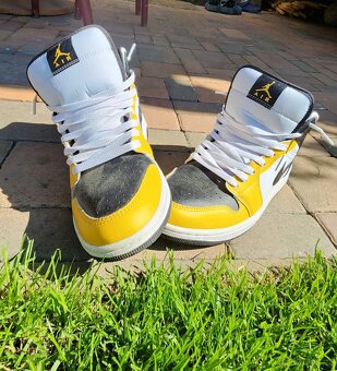 Jordan 1 Mid - 2