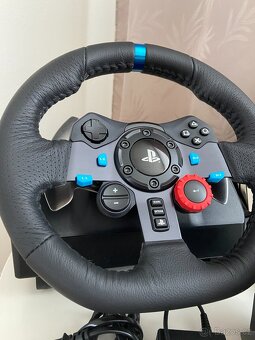Logitech G29 + G29 shifter. NOVE - 2