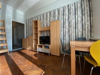 Pronájem byt 1+kk, 30 m2, balkon, sklep, Stroupežnického, Sm - 2
